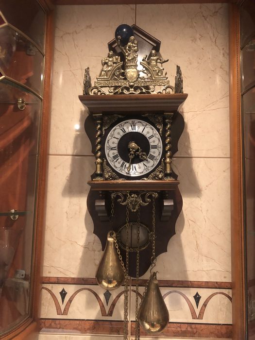 Часы настенные с маятником (Голандия)