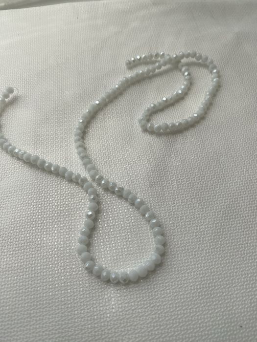 Розпродаж залишків кришталю, перлів