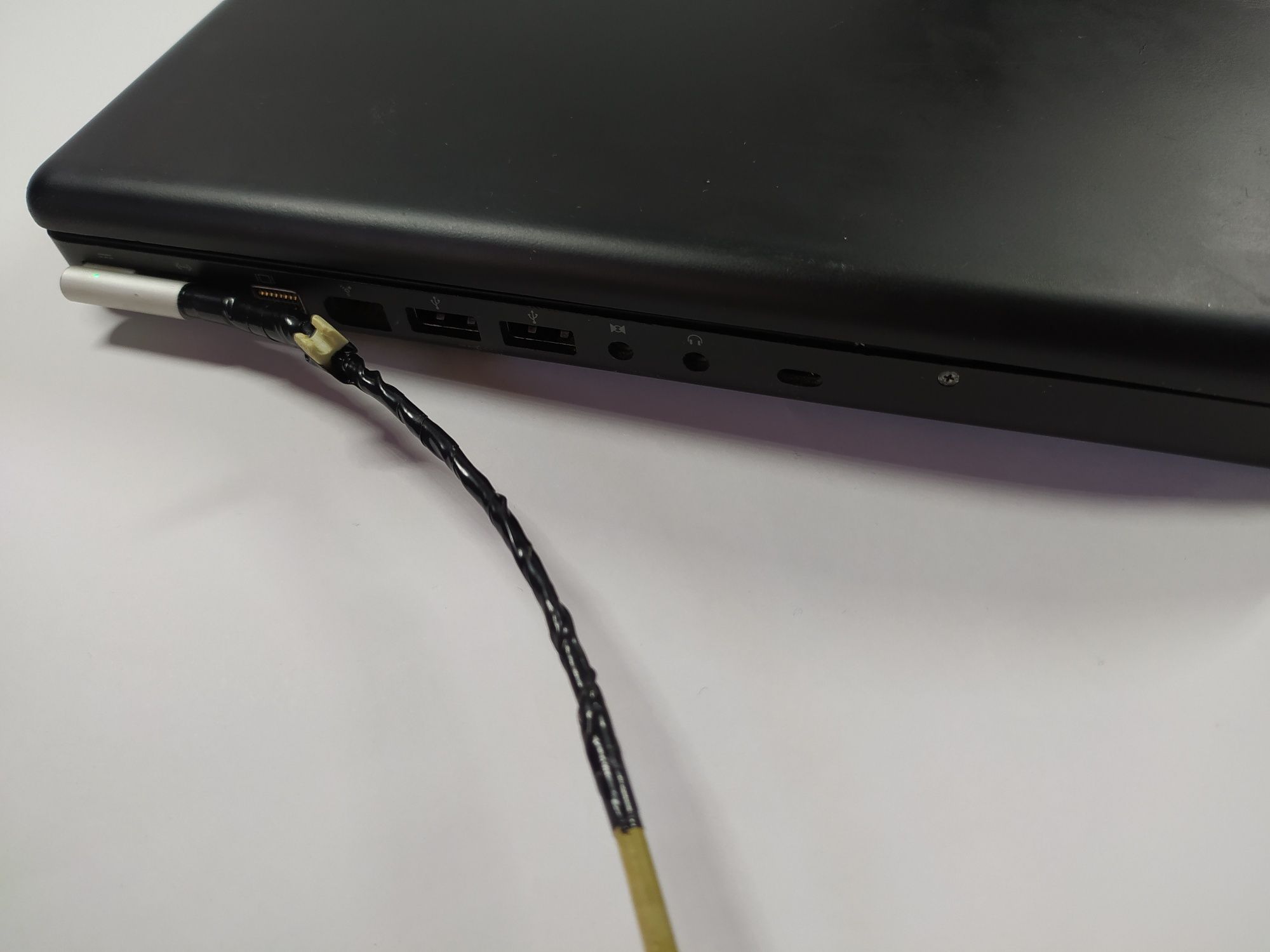 Ноутбук Apple MacBook A1181