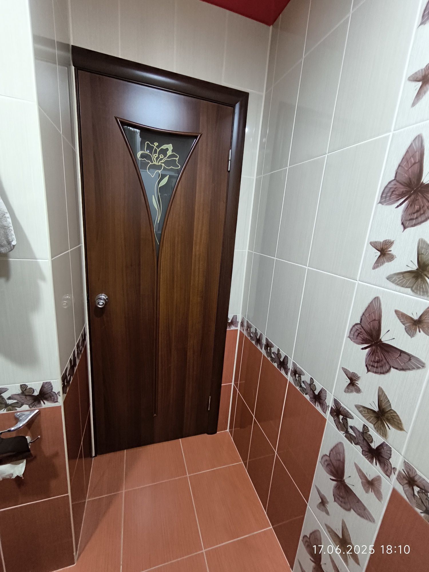 Продається 2-кімнатна квартира в центрі Конотопа