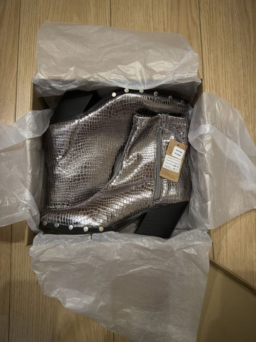 Botas brilhantes Corina