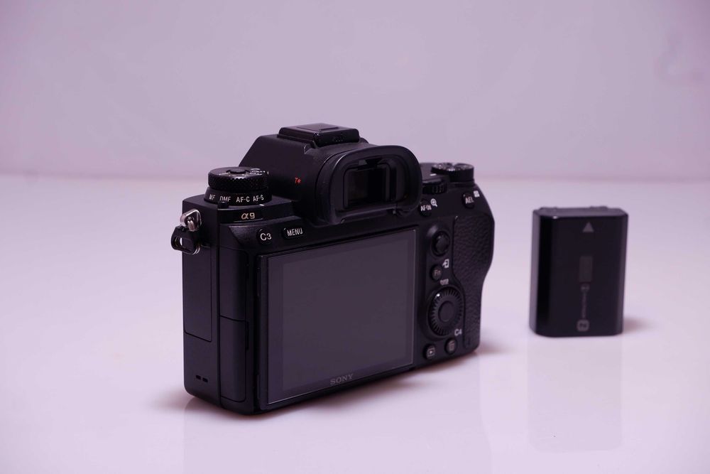 Sony A9 lepszy od A7 III A7 IV matryca Stacked - Idealny stan.