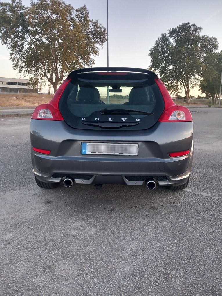 Volvo C30 2.0 D4 R-Design