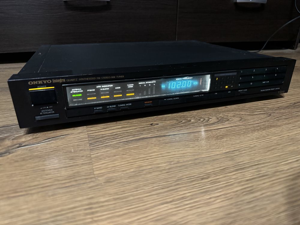 Tuner Onkyo AM/FM Integra QUARTZ T4450