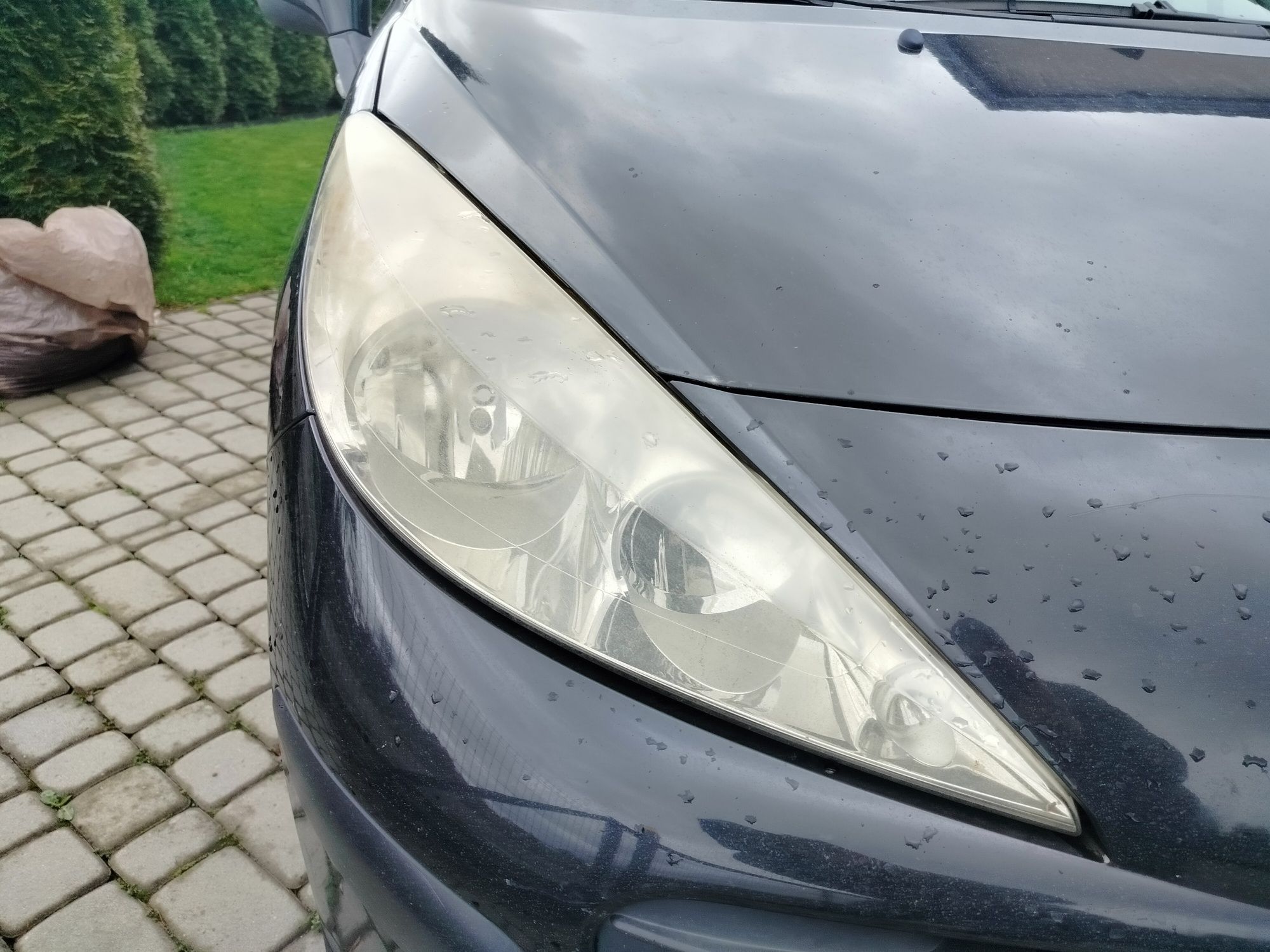 Peugeot 207 1.6 benzyna 2009 3 drzwi