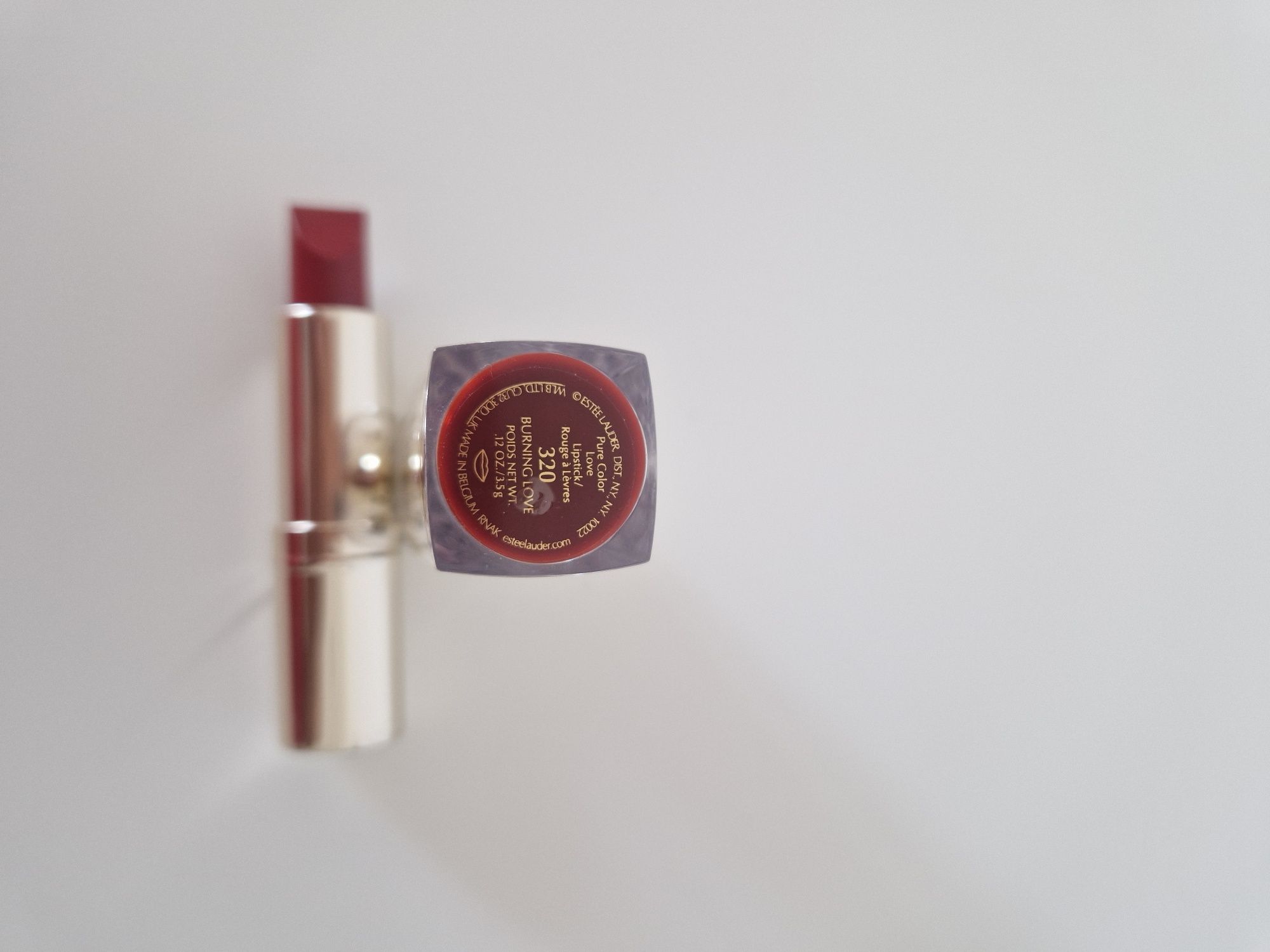 Baton novo estee lauder