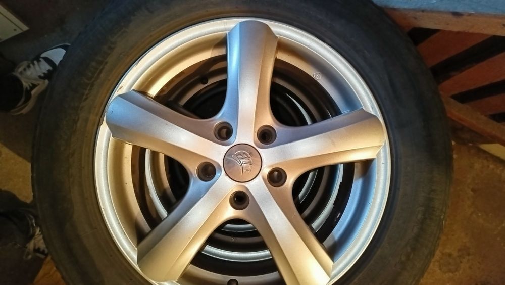 Koła zimowe alufelgi 215/60/R16, 5x114,3 - Qashqai