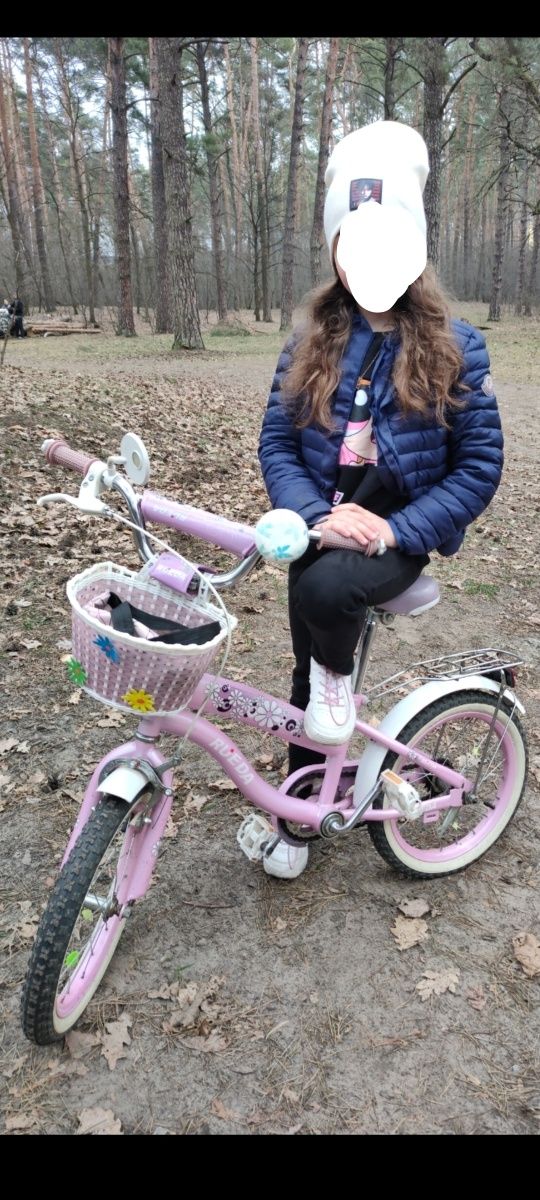 Велосипед для девочки, радиус колёс 16.