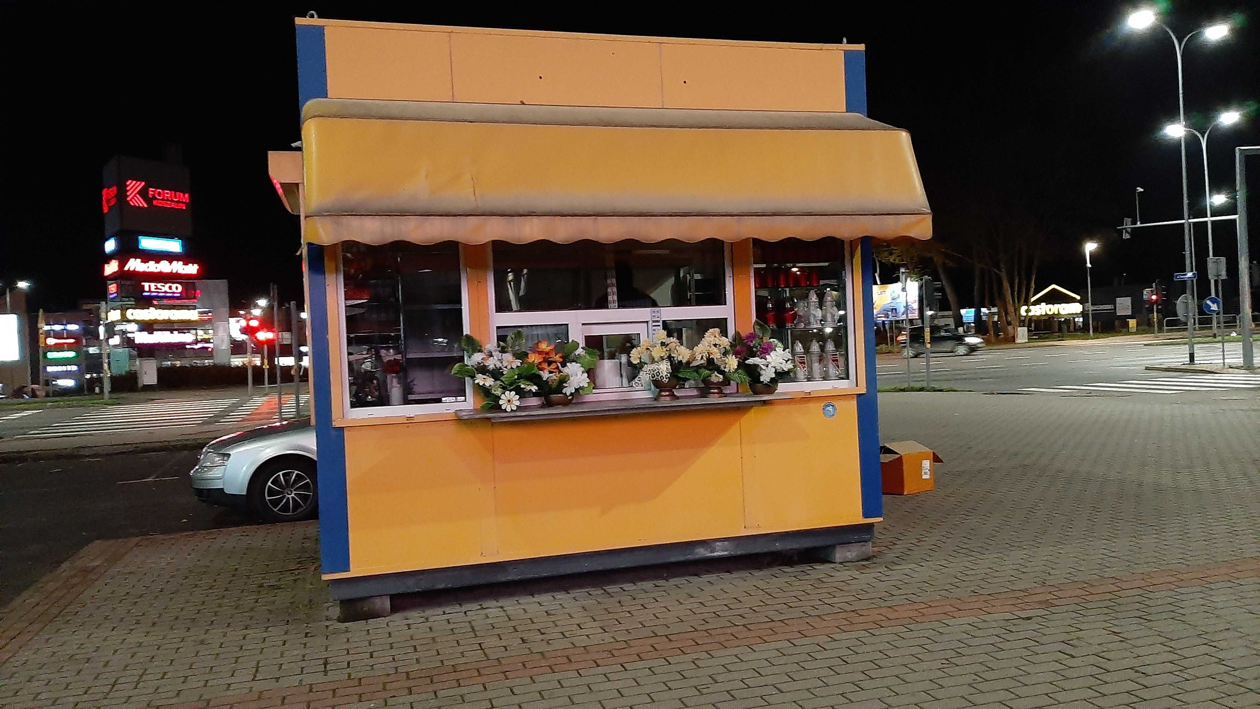 Kiosk przy cmentarzu w Koszalinie