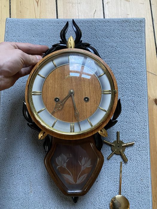 Настенные часы Jungans, на ходу