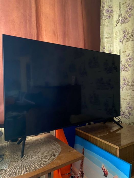 Телевізор Samsung UE43CU7100UXUA — 43” 4K Smart TV