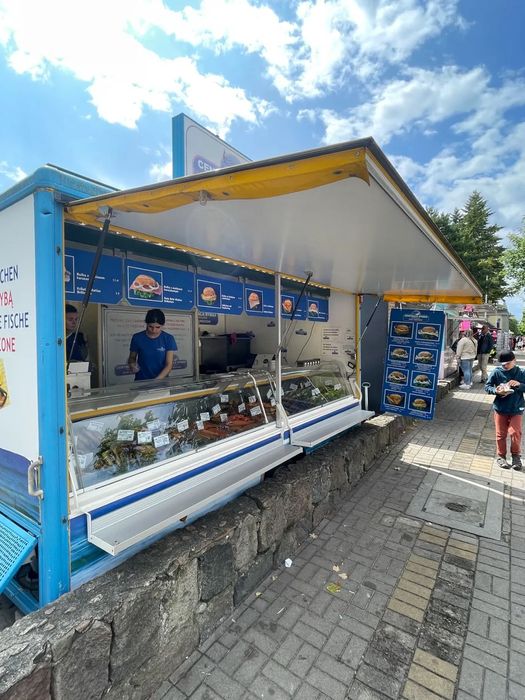 BORCO-HOEHNS  Przyczepa handlowa z ciągiem chłodniczym