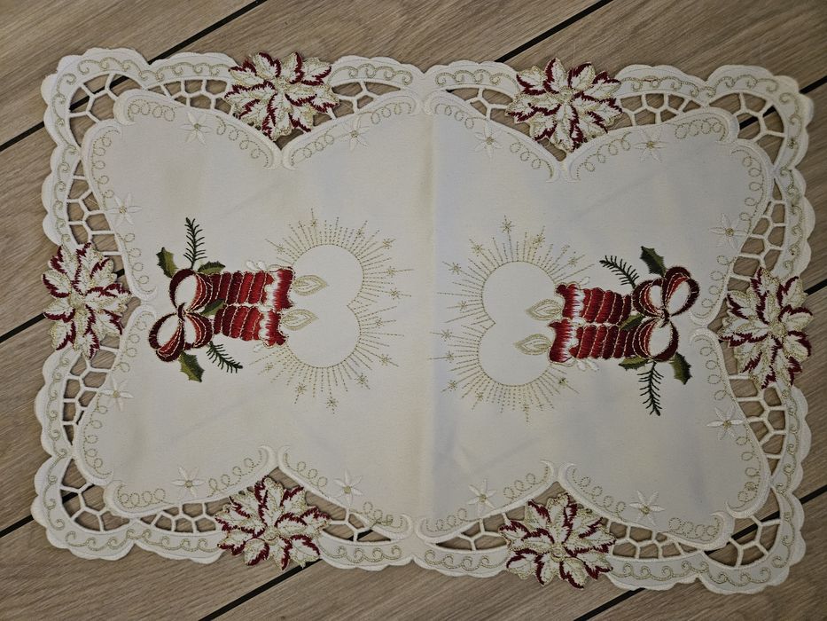 Cudny haftowany bieżnik na Święta 42 x 30 cm  Świąteczny