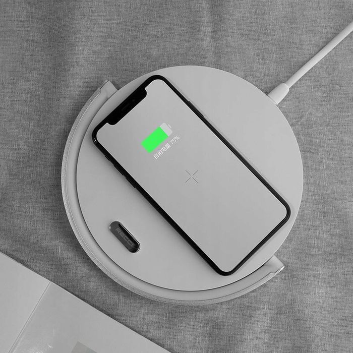 Lampka Led Z Ładowarka Indukcyjna 10W Qi Z Uchwytem Na Biurko Szafkę
