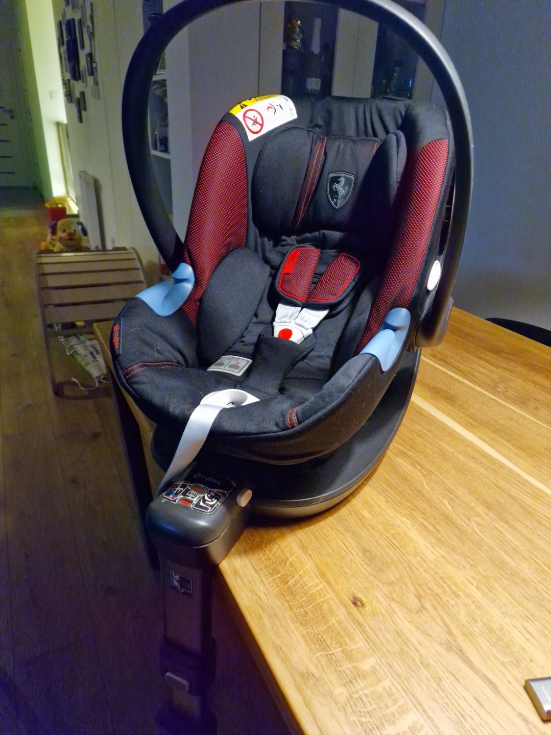 Promocja -Cybex Aton M I-Size Nosidełko z Bazą Ferrari Edition