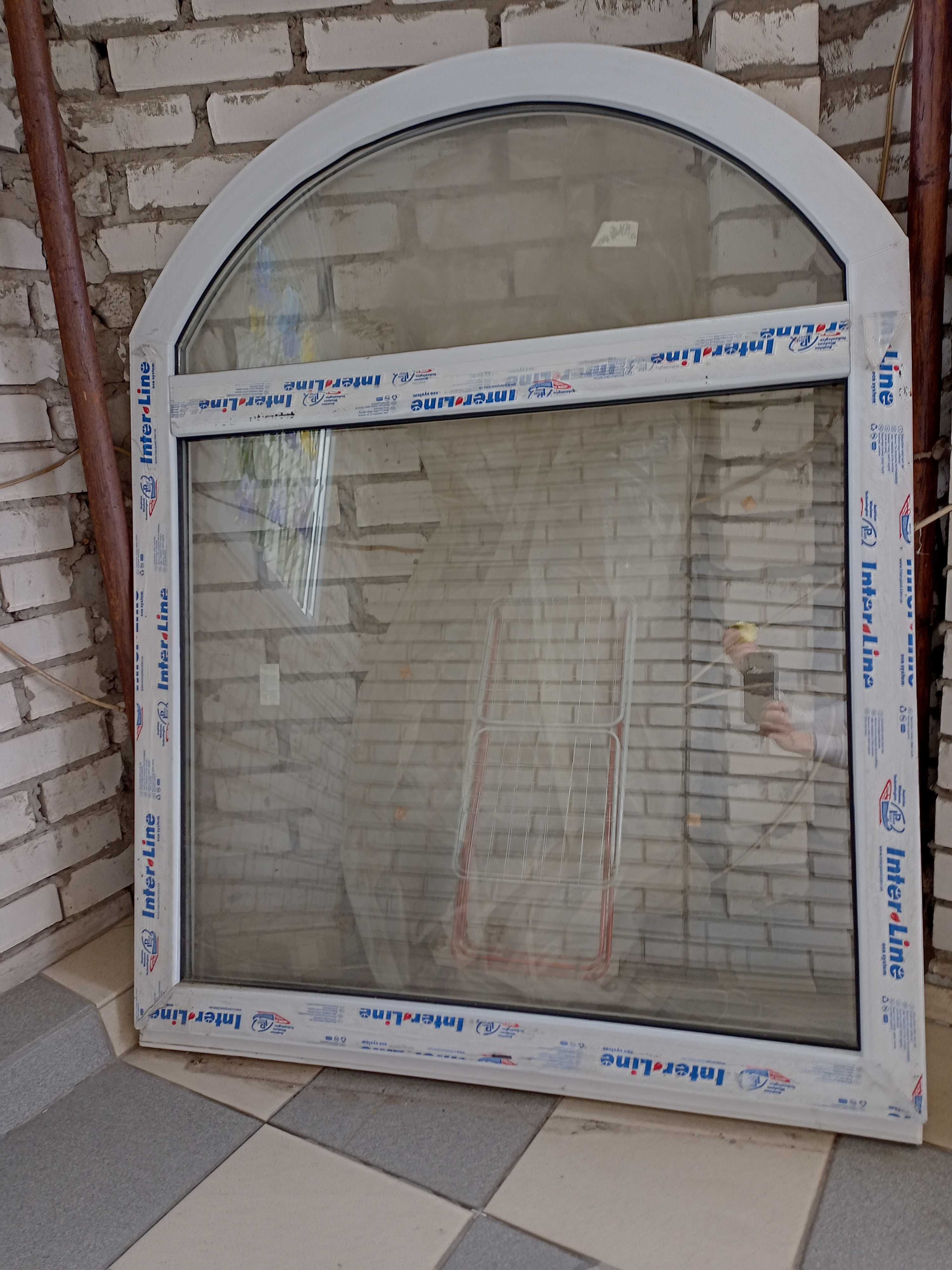 Продам новое арочное однокамерное окно ВхШ 128х99 см
