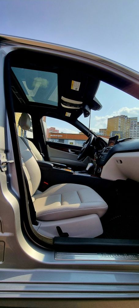Продам Мерседес   C300 4Matic 2011 Gaz/Benz (Обмен на Авто с вашей доп