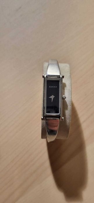 GUCCI 1500L Luksusowy zegarek damski Czarna tarcza  Srebrny pasek