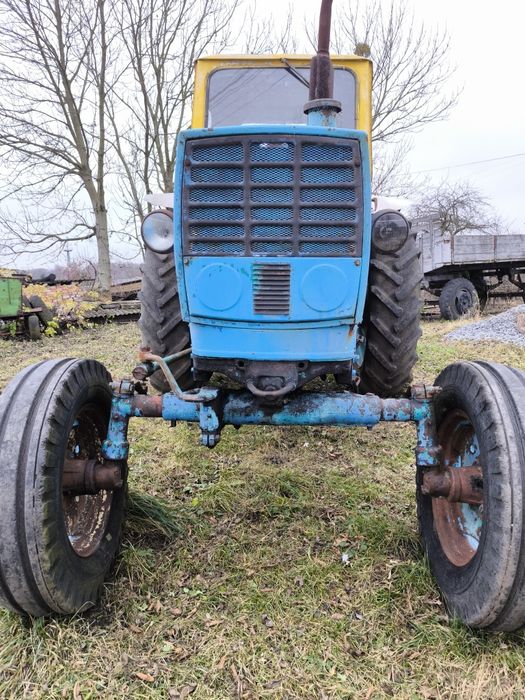 Трактор ЮМЗ-6 1981 року, з документами, справний.