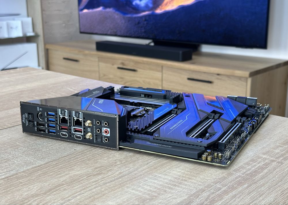 Материнська плата MSI MEG Z490 1200 GODLIKE 10GbE WiFi Bluetooth