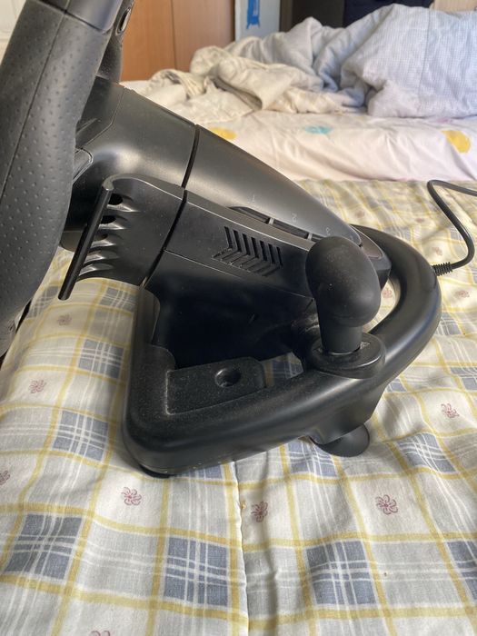 Volante com Pedais KROM para Playstation/Xbox/PC
