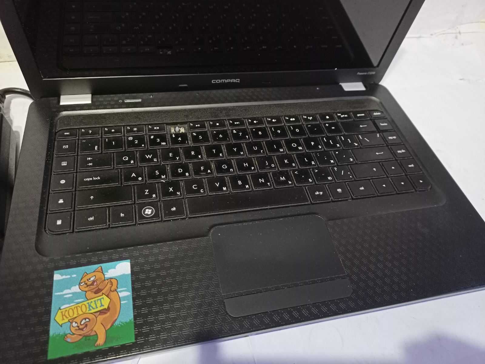 Ноутбук "15.6" Compaq Presario CQ56/Celeron Dual-Core T3500/320 GB