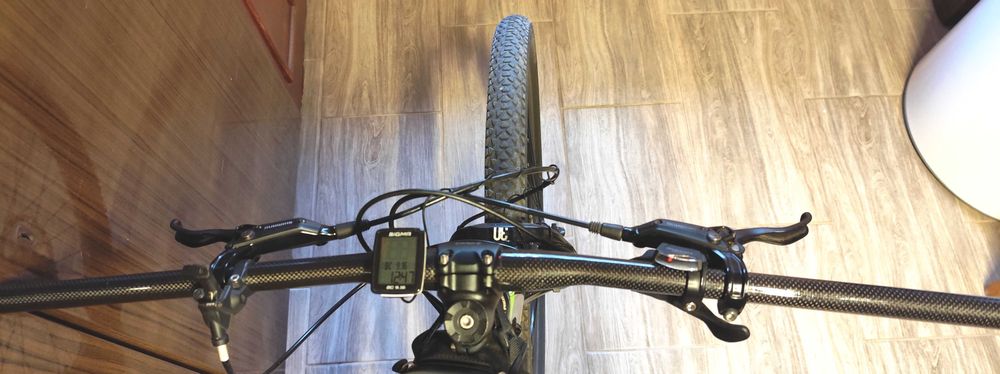 Kierownica  mtb prosta carbon 760mm 6 stopni 145g