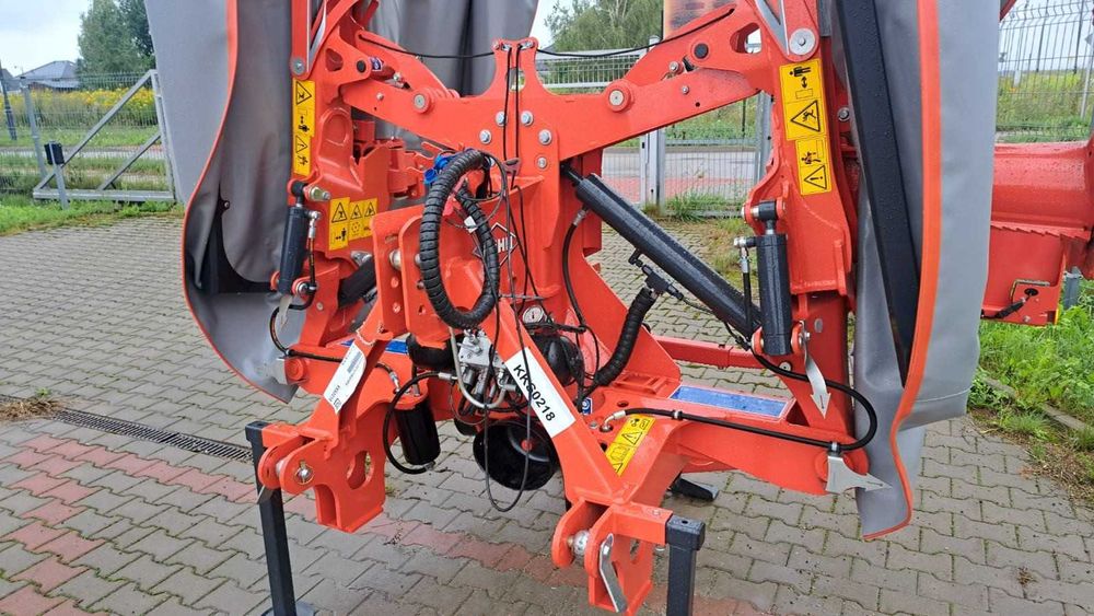 Zestaw Kosiarek KUHN, MOTYL , szer. rob. 8,8 m nie Krone