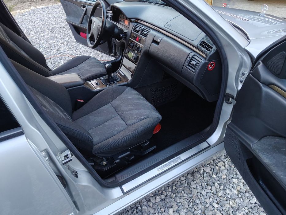 Mercedes E klasa w210 Lift _2.2 cdi _ 280 tys !  Avantgarde !