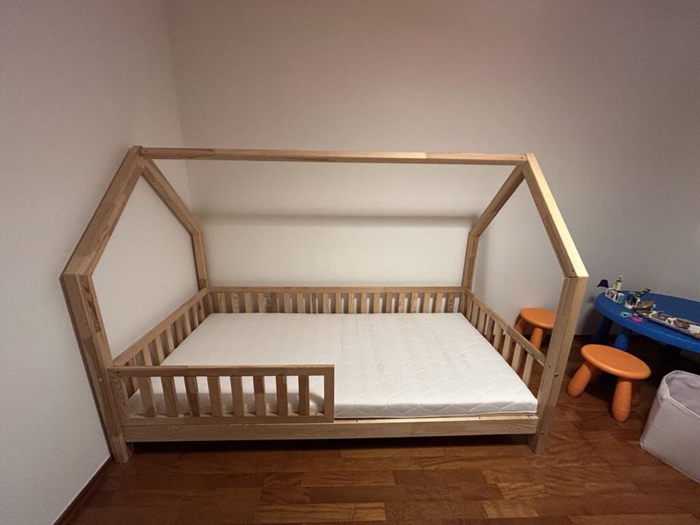 Łóżko dziecięce drewniane 120x60 z daszkiem