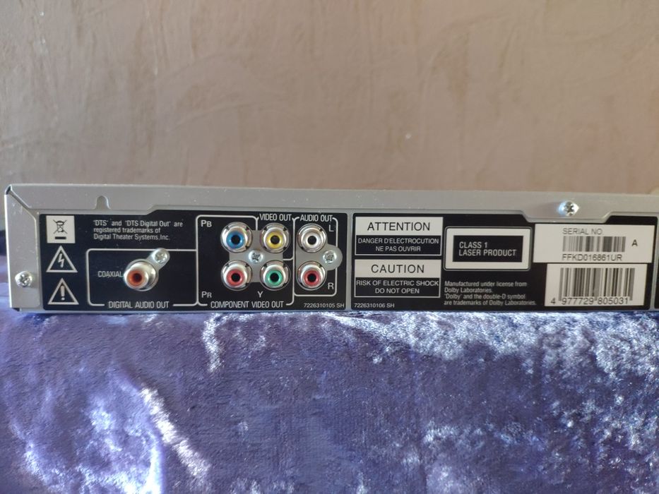 Проигрыватель DVD Pioneer, видеомагнитофон Самсунг