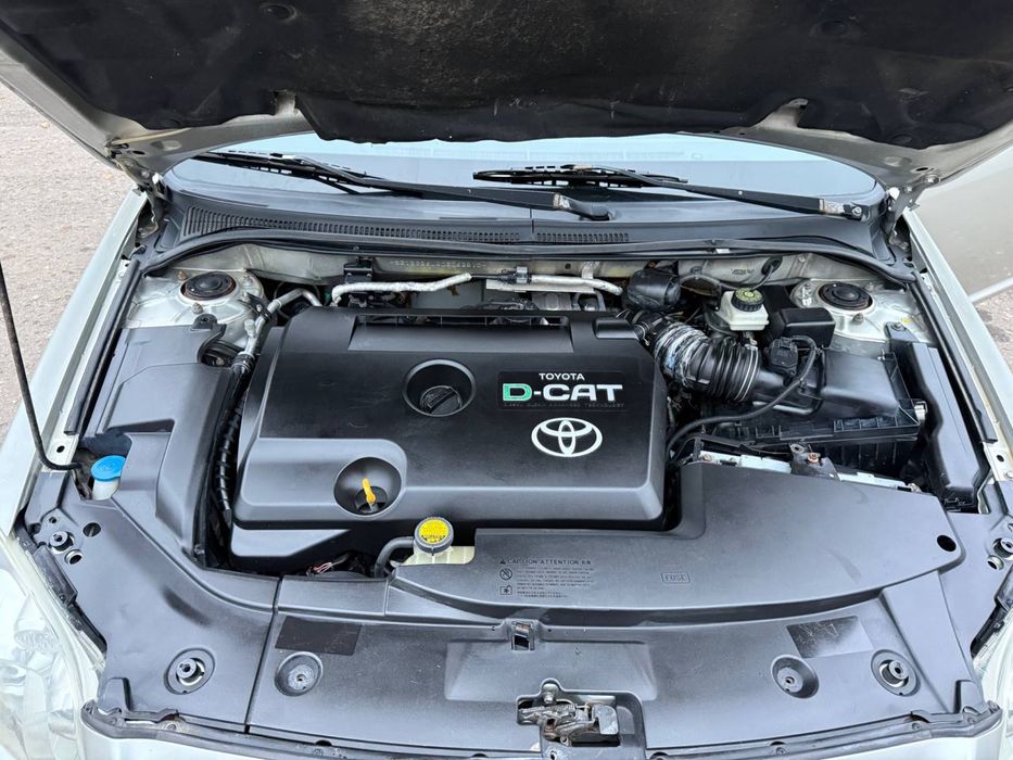 Toyota Avensis 2008р restayling 2,2d механіка 6ступка ідеальний стан