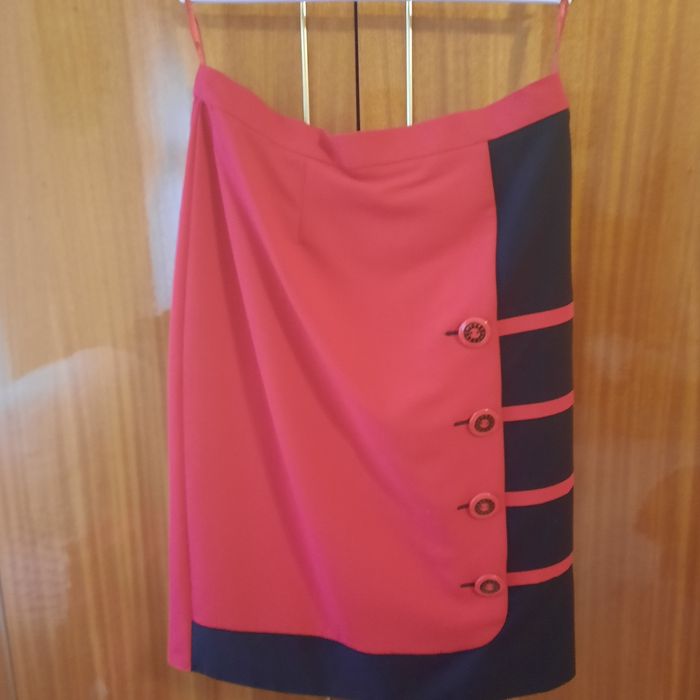 Женский новый костюм