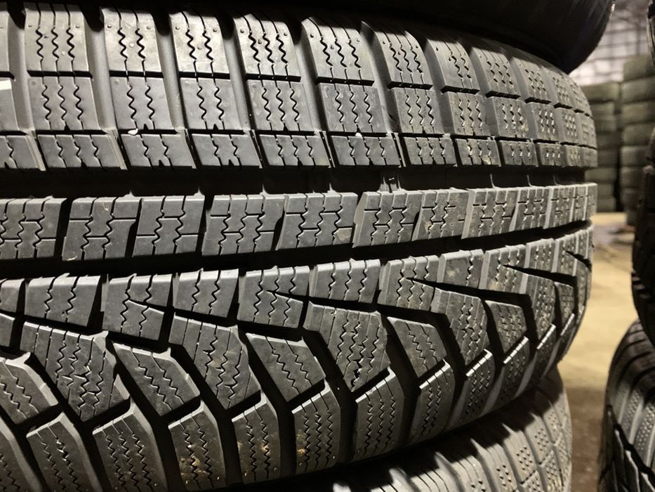 Шини б/у зима 225/50 17 Hankook Winter I*Cept Evo2