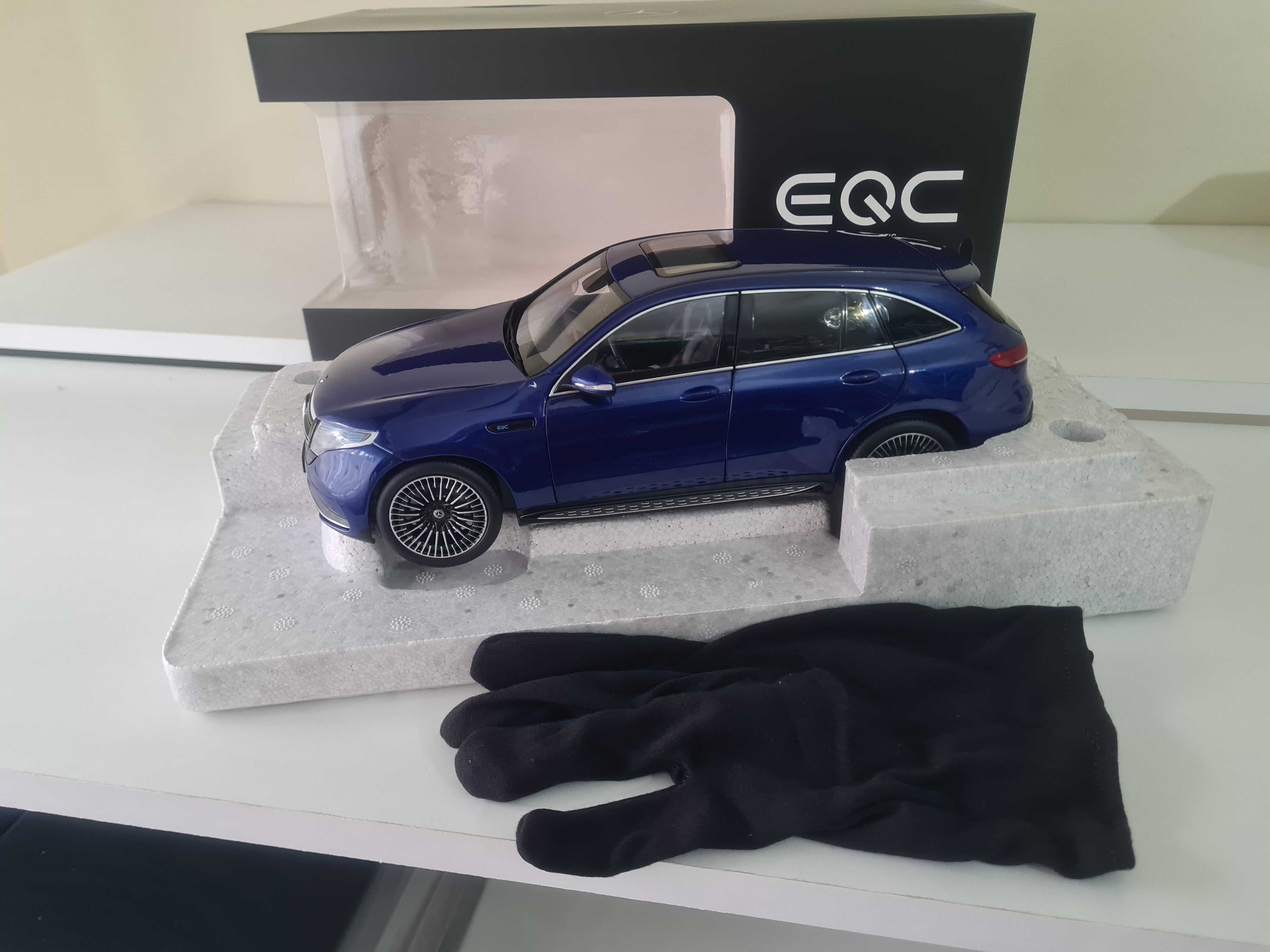 Mercedes Benz EQC 4MATIC   1/18 novo na caixa agora só 80€