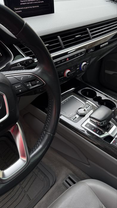 Audi q7 2017 premium plus