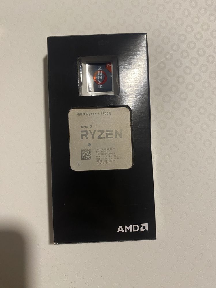 AMD Ryzen 7 3700X