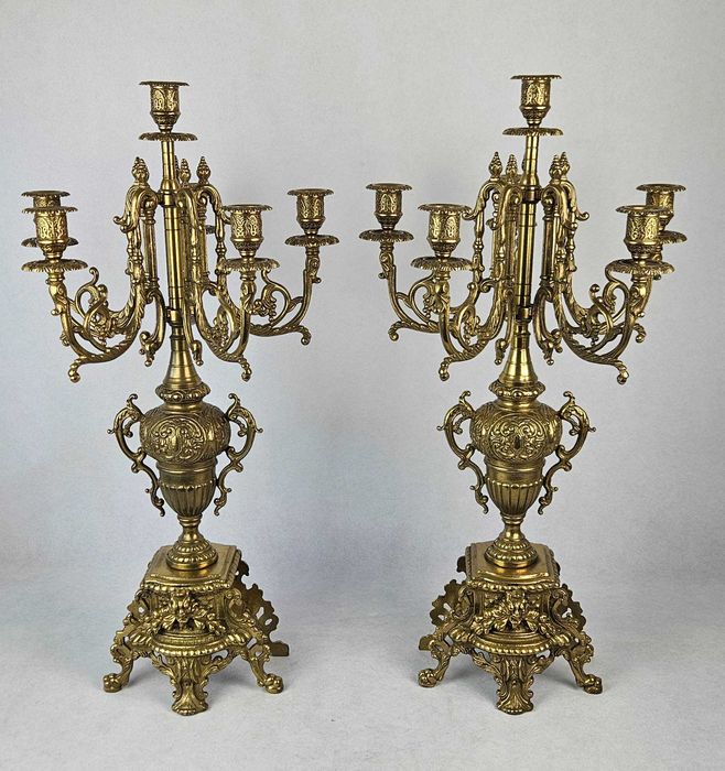 Para pięknych wielkich świeczników z mosiądzu - Francja