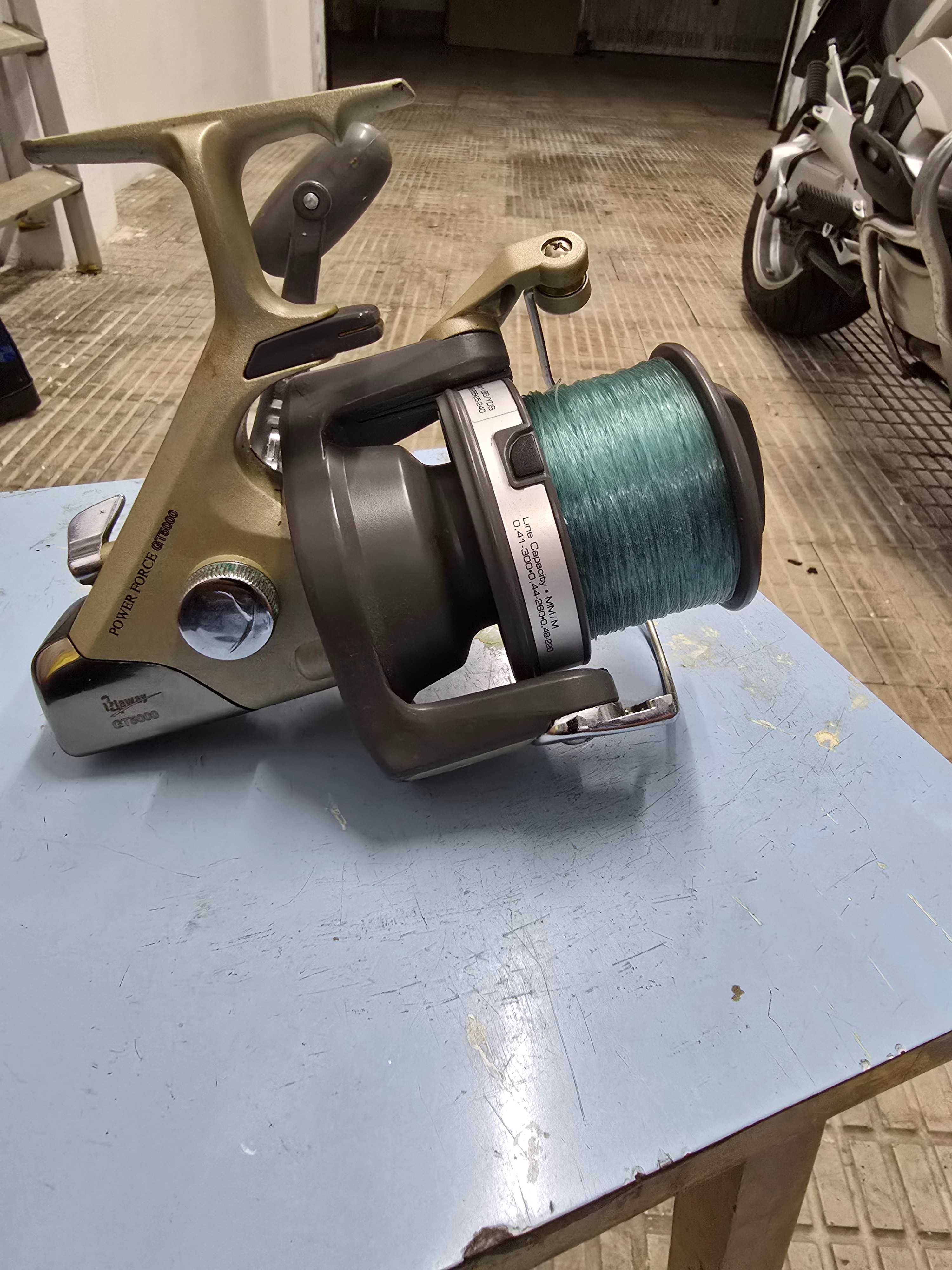 Dois carretos surfcasting