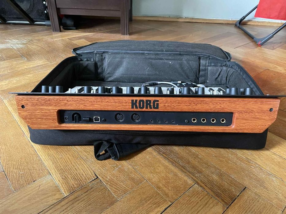 Korg minilogue xd