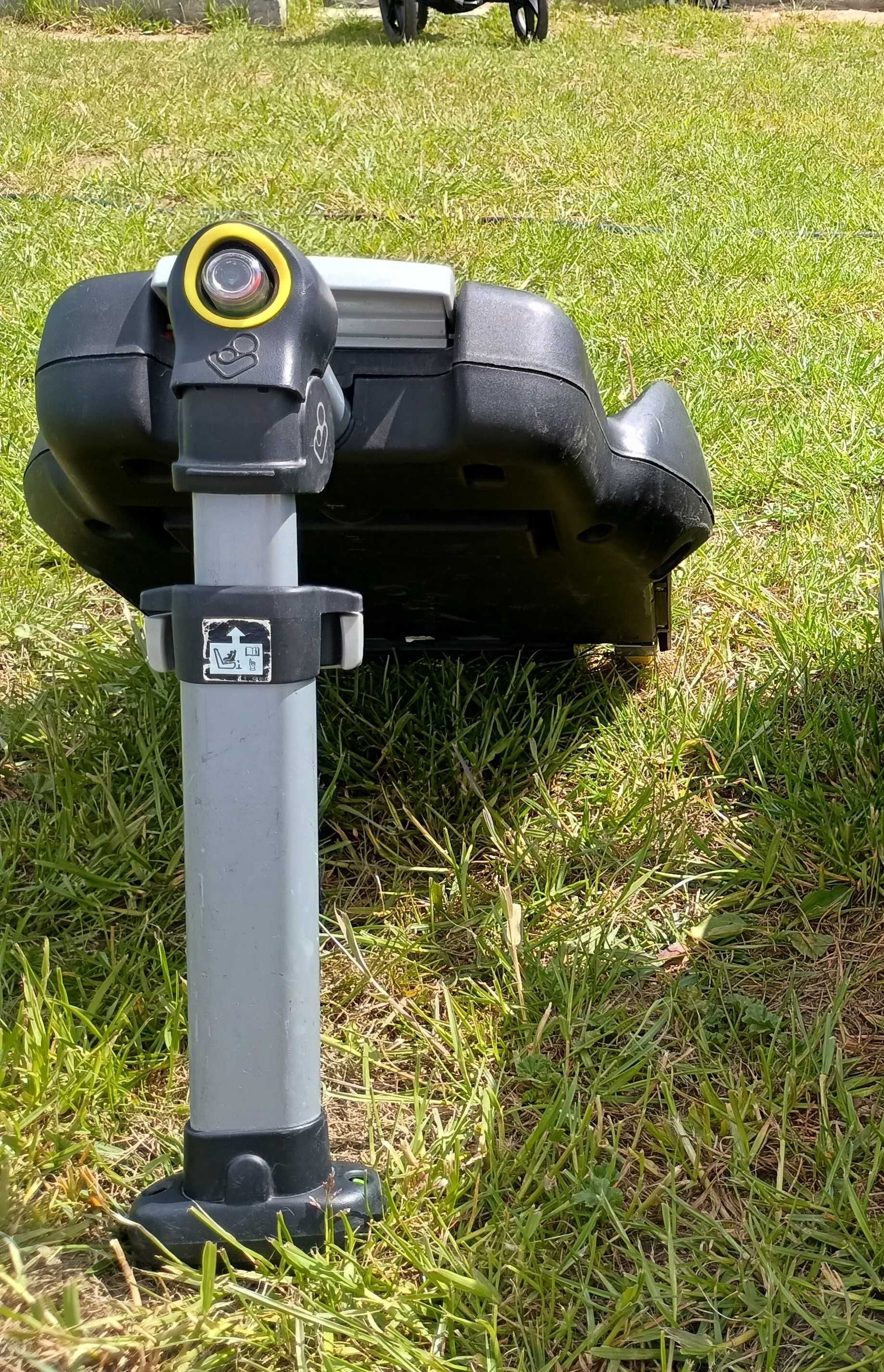 Fotelik Maxi Cosi cabrio fix i baza ISOFIX