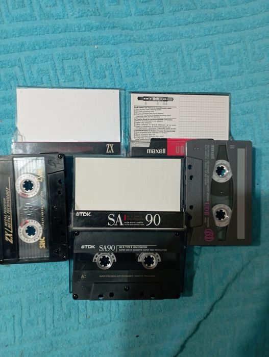 Аудио кассеты одним лотом