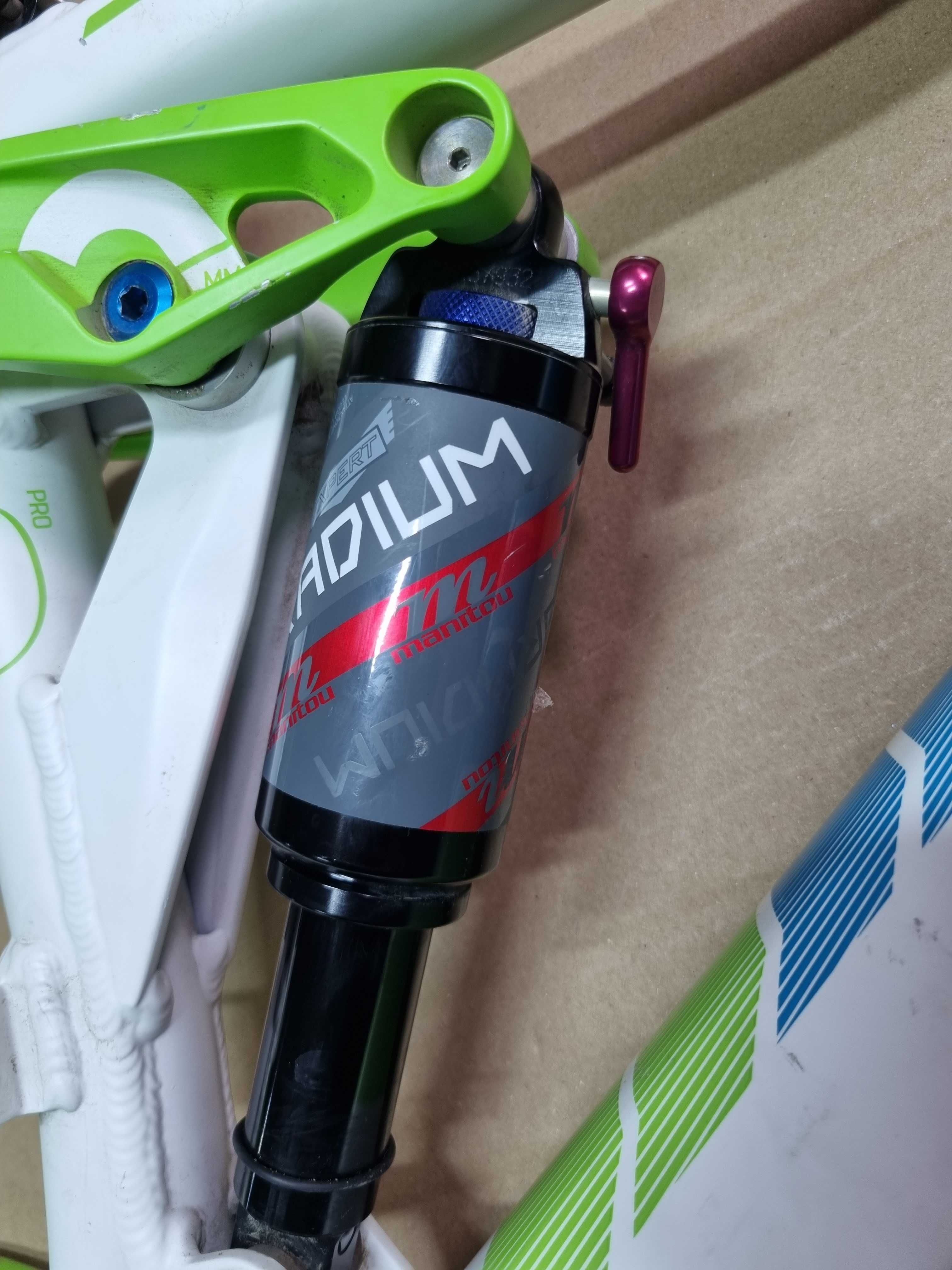 Rama typu full Cube Sting, 27,5