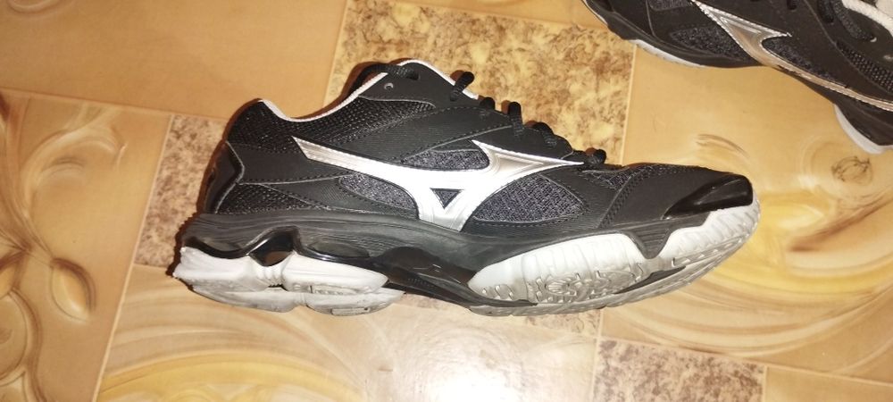 Кросівки Mizuno Wave Bolt 7
Кросівки mizuno Кроссовки
Кросівки mizuno