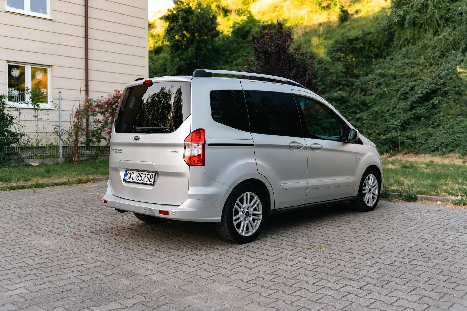 Ford Tourneo Courier FORD TOURNEO Courier 1.0 Eco Boost Titanium super wyposażony