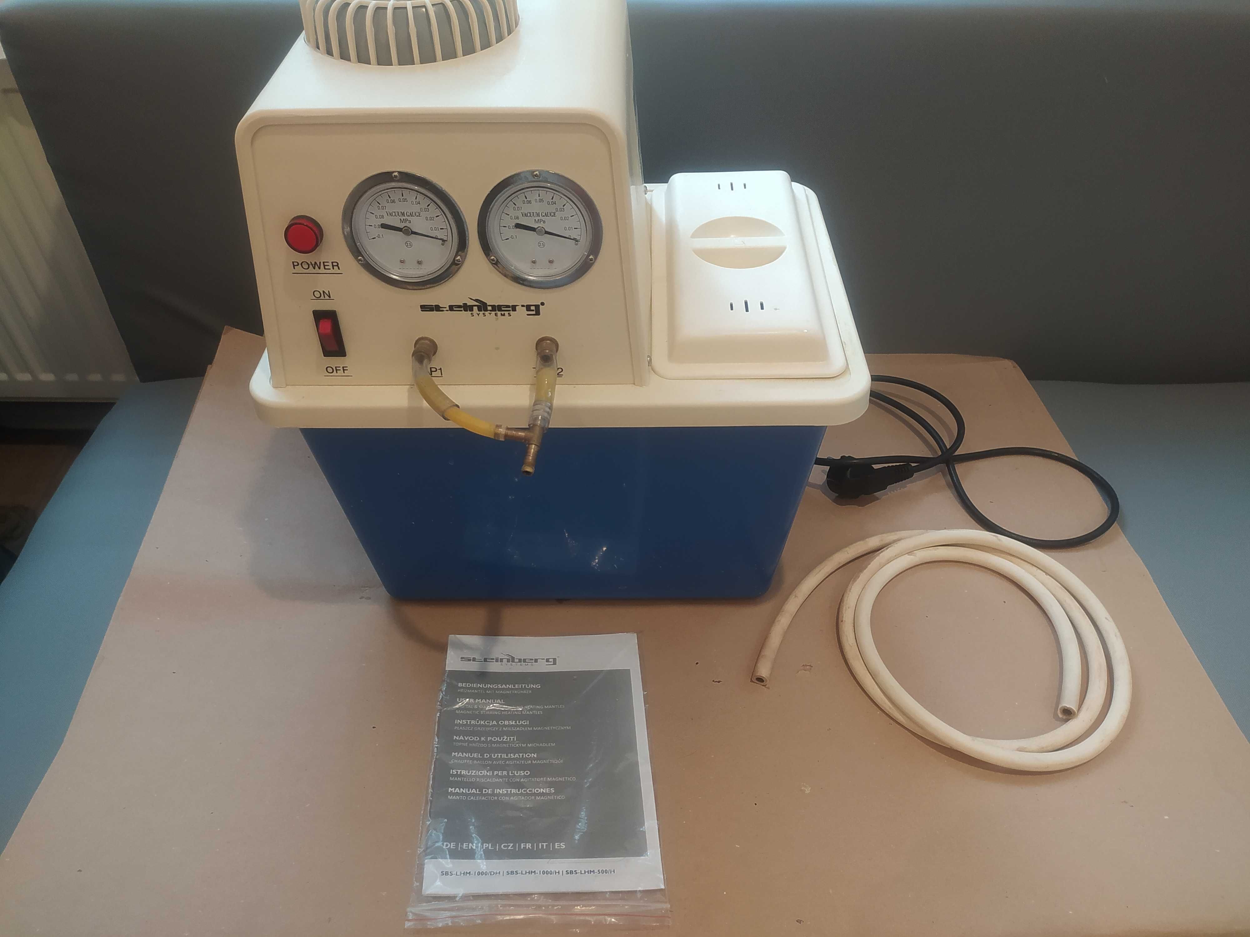 Pompa próżniowa laboratoryjna - 2 zawory / manometry - 15 l - 180 W