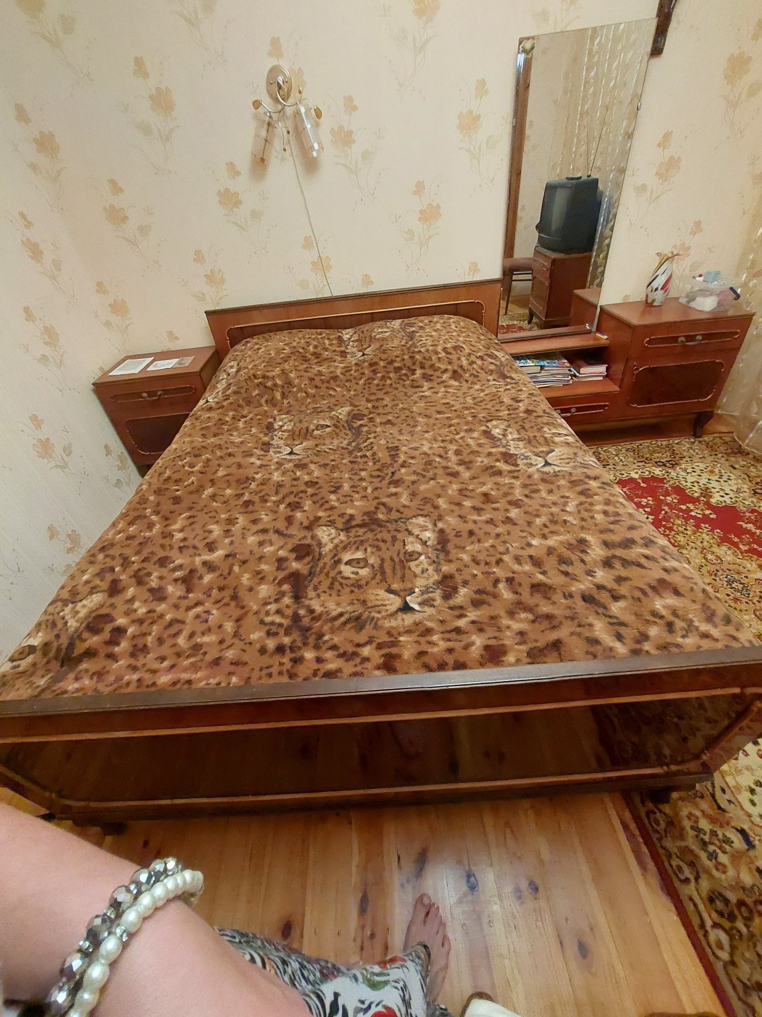 Меблі  в спальню