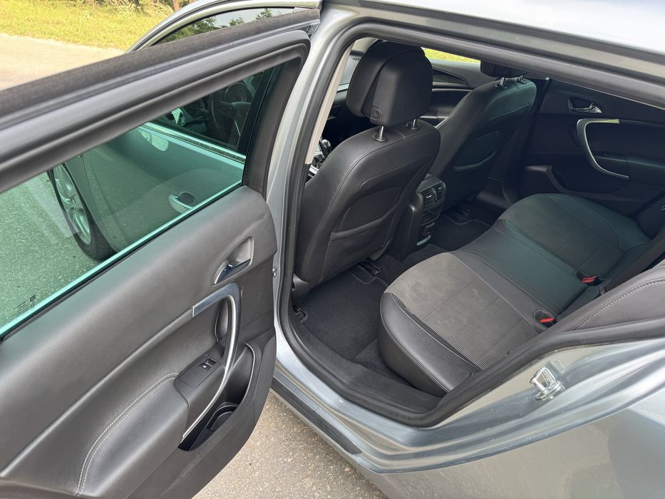 Продам Опель Инсигния