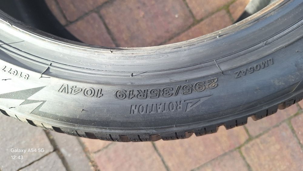 2 nowe opony zimowe 295/35/19 Bridgestone