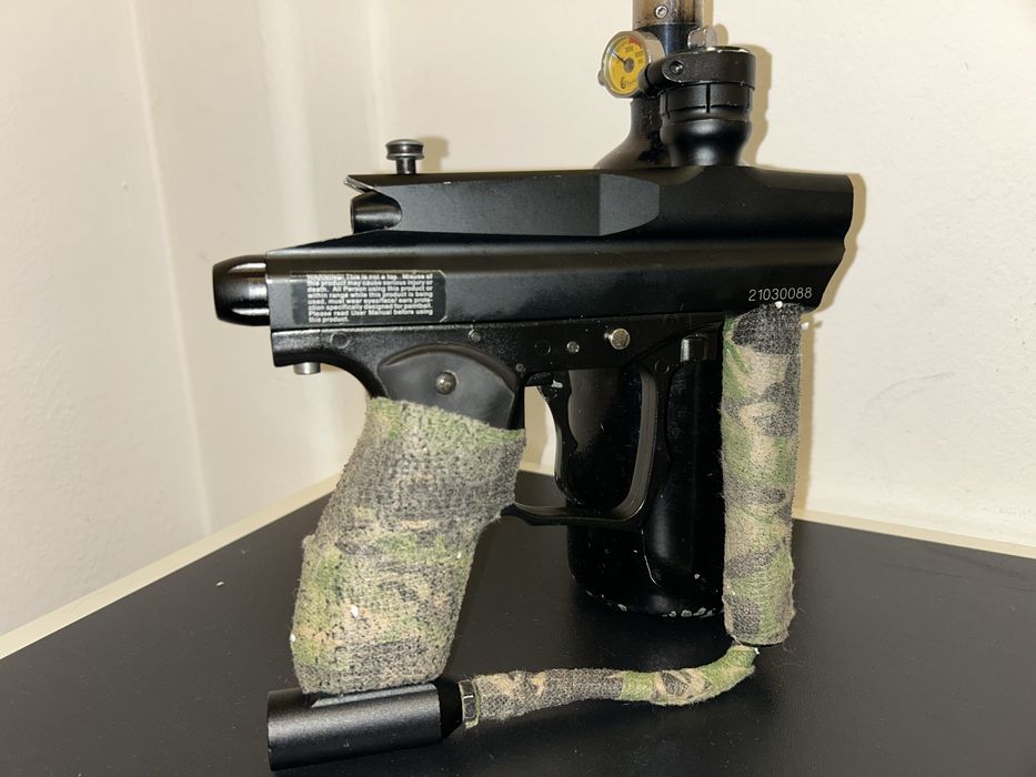 Marcadora de Paintball Spyder Sonix – Completa e em bom estado